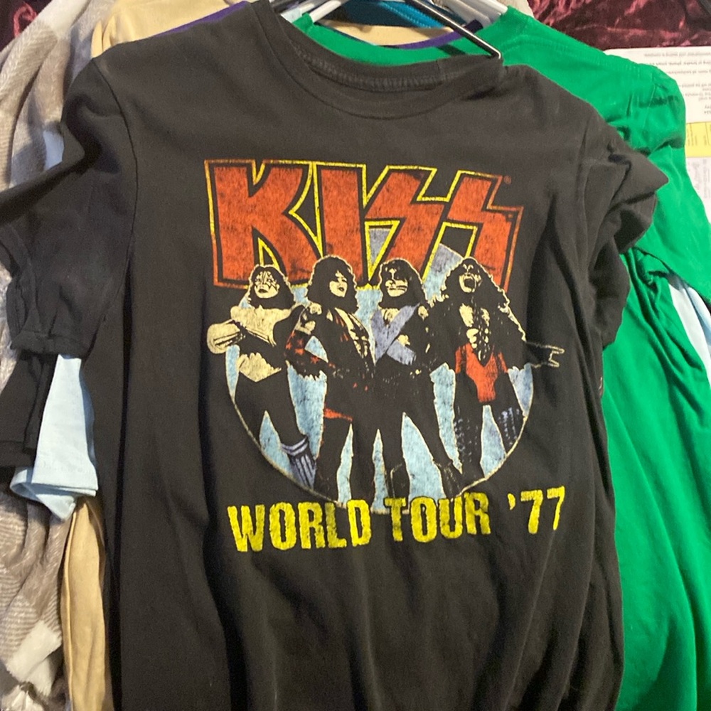 Kiss world tour shirt